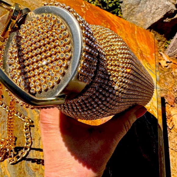 Gold rhinestone stainless steel water bottle, with crossbody chain - Picture 11 of 11